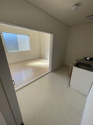 リビング/ダイ...