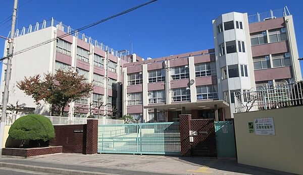 大阪市立墨江丘中学校まで736m