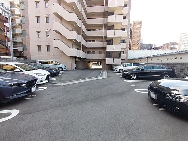 駐車場☆全てが、平面駐車場です♪月額：22000円～25000円（空き区画なし）※2026.03.27 確認