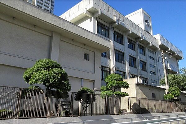 大阪市立五条小学校まで576m