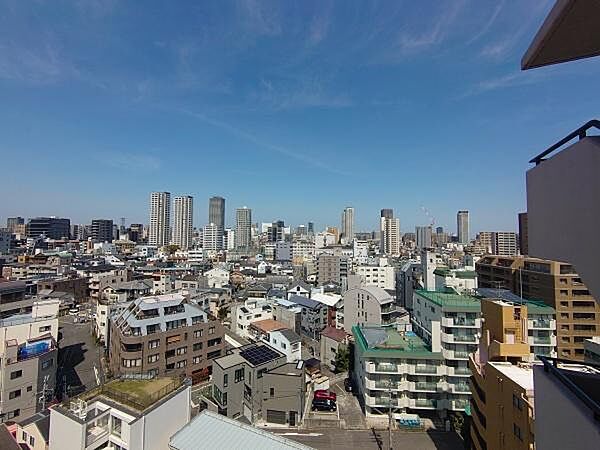 洋室6.1帖かの眺望☆北向き眺望良好◇開放感良好♪
