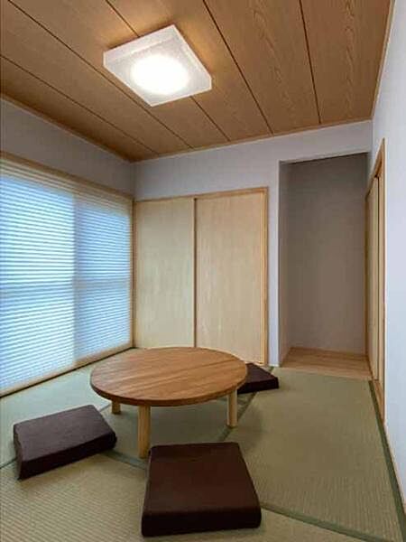 【和室5帖】リビングに隣接した5帖の和室。お客様が来たとき、寝室など和室は生活に合わせてマルチに活用することができます。