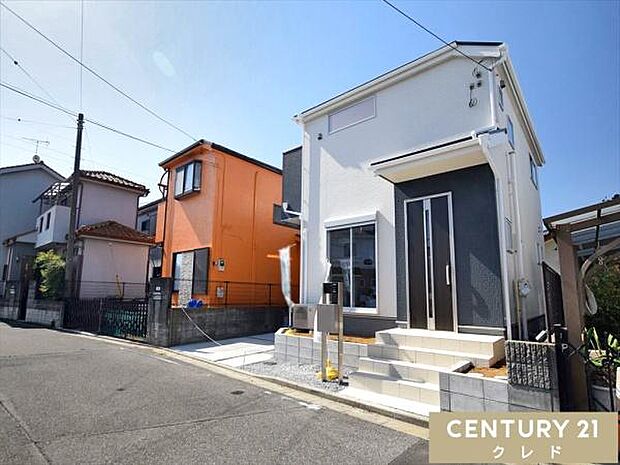 観光地・住みたい街としても人気の高い“小江戸川越”に佇む3LDKの新邸!前面道路は7m公道で開放的!車の出し入れも便利なので、運転が苦手な方でも安心です。