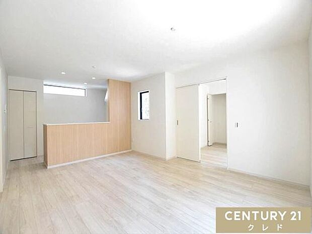 【LDK16.8帖】大切な家族が集まるからこそこだわりたい場所。楽しい食事と会話が始まる場所を大切にした素敵な場所となっています。