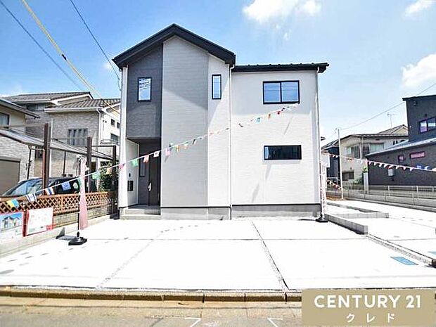 東武東上線「新河岸」駅徒歩13分。都心へのアクセスも良好な便利な立地。小学校徒歩3分!商業施設も近隣に充実した住み良い環境です。