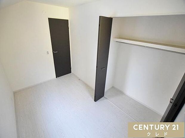 【洋室5帖】洋室は全部で4部屋。趣味を楽しんだり、ゆっくり休んだり…ご家族それぞれの時間を大切にしながら、暮らしに合わせた使い方が広がります。