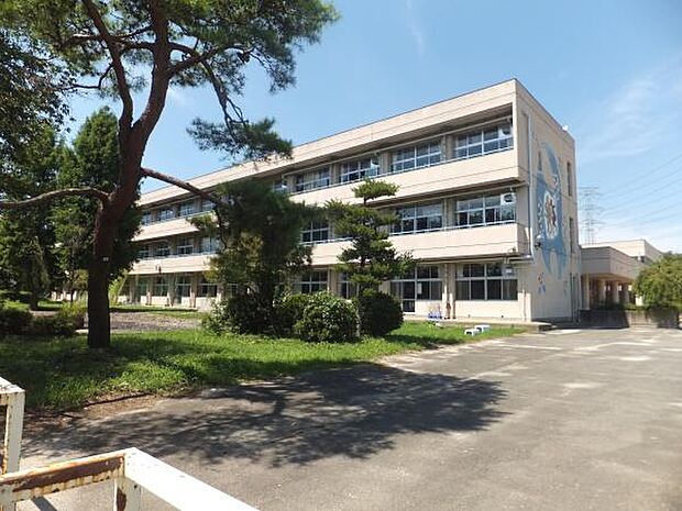 東松山市立青鳥小学校まで750m