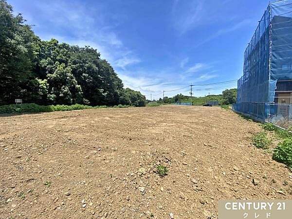 【建築条件なし！理想の自由設計のお住まいが建てられます】広い敷地を活かしたゆとりのリビングやプライベートルームなど理想の我が家で過ごせます。