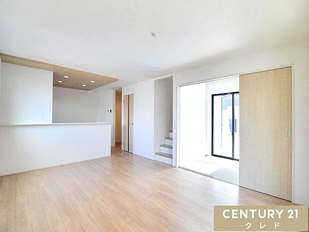 【LDK16帖】大切な家族が集まるからこそこだわりたい場所。楽しい食事と会話が始まる場所を大切にした素敵な場所となっています。