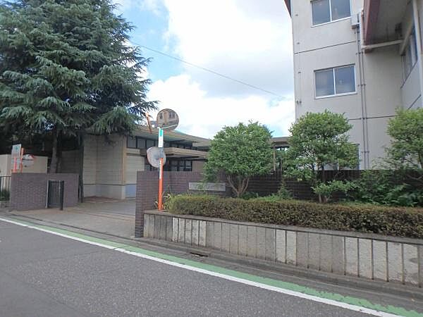 川越市立川越第一中学校まで1200m、【設立】昭和22年【生徒数】526名【教育目標】自主・練磨・敬愛