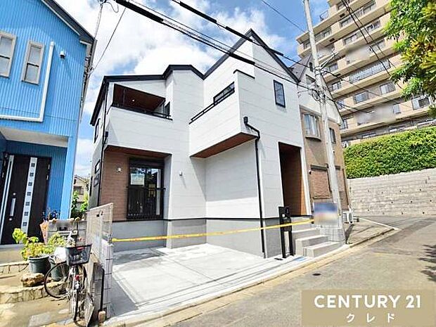 東武東上線・JR川越線「川越」駅徒歩19分、西武新宿線「本川越」駅徒歩24分!2駅3路線利用可能!ベルク徒歩8分、ローソン徒歩5分、ウエルシア徒歩7分!商業施設も近隣に充実した住み良い環境。