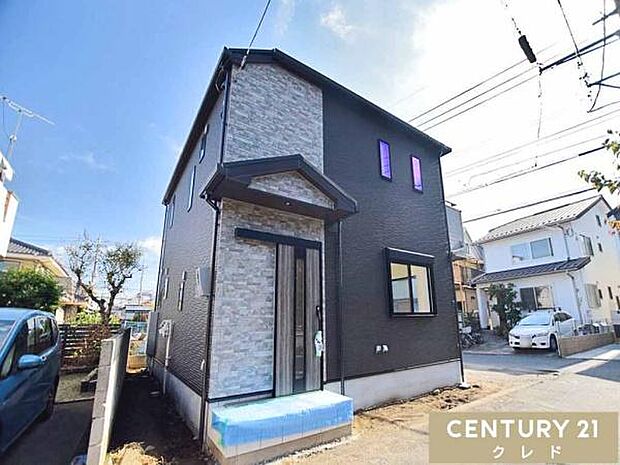 小学校徒歩11分、中学校徒歩14分。お子様も無理なく通えるエリア!パントリー・WIC・SCなど収納充実な3LDK!南向きのお住まいです。