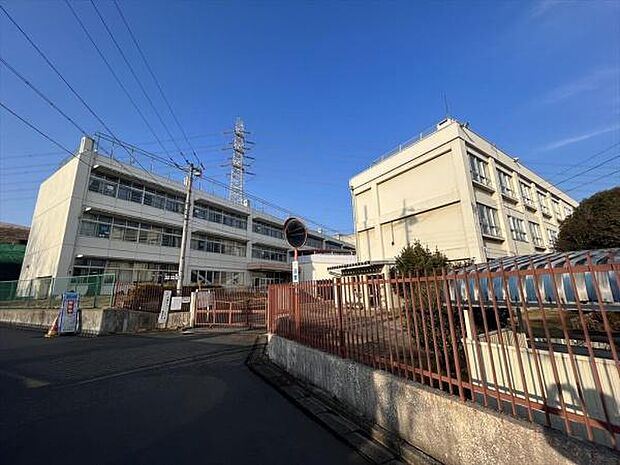 狭山市立柏原小学校まで360m