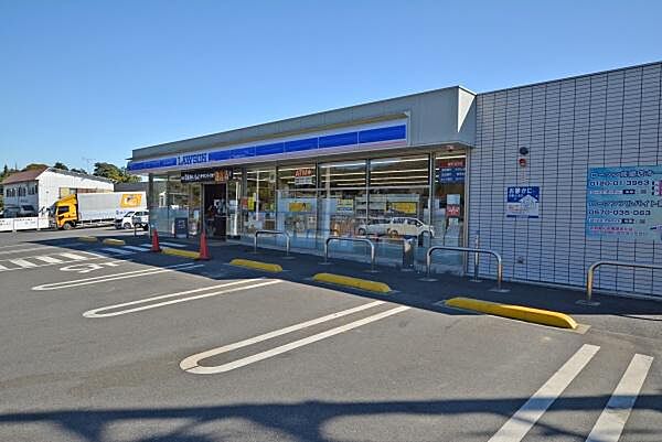 ローソン東松山沢口町店まで190m