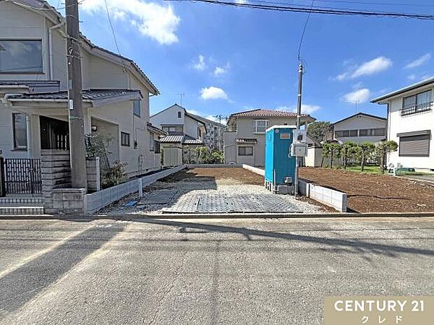 現在、更地の状態です。これから建設スタートしていきます。2025年12月中旬完成予定！