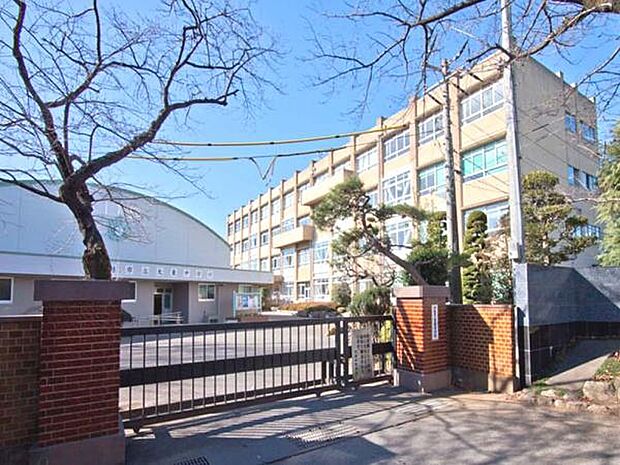 川越市立大東中学校まで2400m、【設立】昭和22年【生徒数】560名【教育目標】心豊かで　自ら学ぶ　たくましい生徒