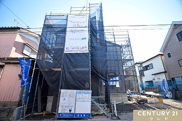 駐車場は並列2台分!毎日の通勤やお子様の送り迎えなど、車移動がメインの方にも嬉しいですね。