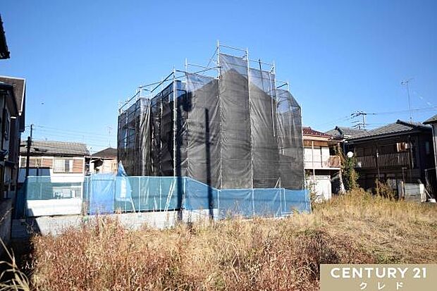 JR川越線「南古谷」駅バス乗車10分〜「城北埼玉中学・高等学校」停徒歩10分。周辺環境も併せてご案内いたします!