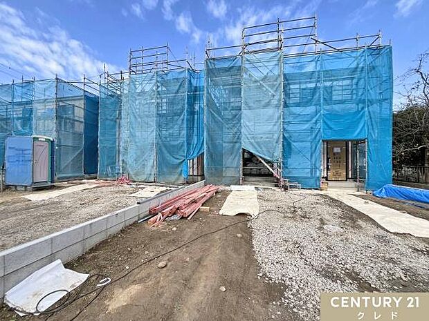 子育て世帯・若者夫婦を応援！『子育てグリーン住宅支援事業』対象の新邸！段々とお家の形が出来上がってきました！完成までもうしばらくお待ちください。