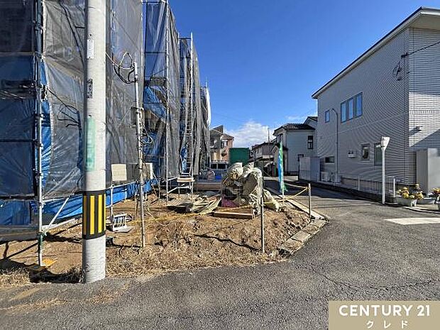 近隣には商業施設・病院などが充実しており、住環境も良好です！周辺環境も併せてご案内いたします！