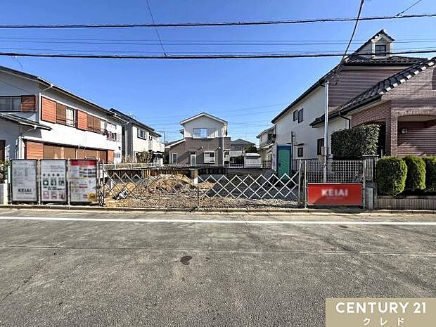 カースペースには並列2台の車が駐車可能!通勤や来客時などにも便利にお使いいただけます。