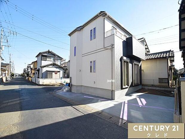 周辺にはスーパー・コンビニ・ドラッグストアなどの商業施設が充実。子育て世帯にも嬉しい、便利で安心な住環境が整っています。