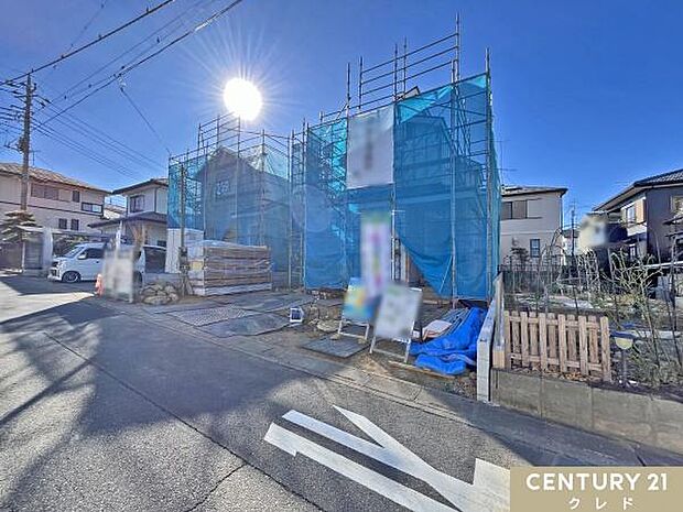 東武東上線「武蔵嵐山」駅から徒歩8〜9分。近隣に複合施設が2か所あるためお買い物も便利！