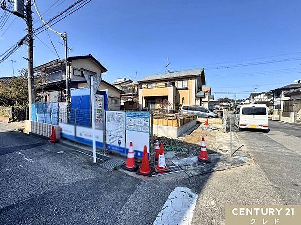 閑静な住宅街に建つ4LDK！敷地約41坪＋カースペース3台！税制優遇の長期優良住宅です。