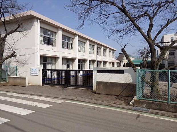 坂戸市立入西小学校まで1280m