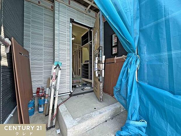 外壁・室内工事も着々と進んでいきます。建築中でもご見学いただけます。お気軽にお問い合わせください。