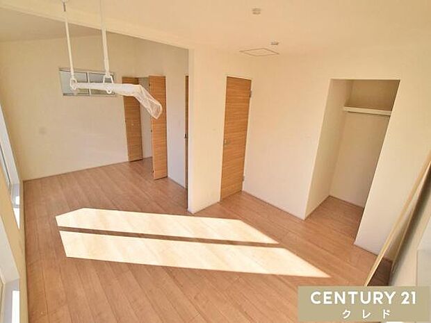 【洋室6帖+5.25帖】