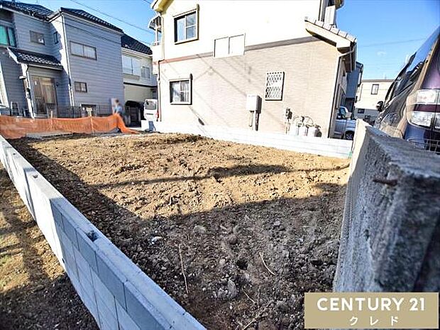 スーパー・コンビニ・ドラッグストアなど生活利便施設が身近に揃う便利な住環境です。周辺環境も併せてご案内いたします！