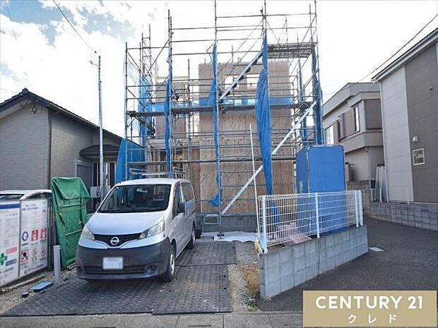 柱や梁などのお家の主要な部分が組まれ、段々とお家の形が出来上がってきました！