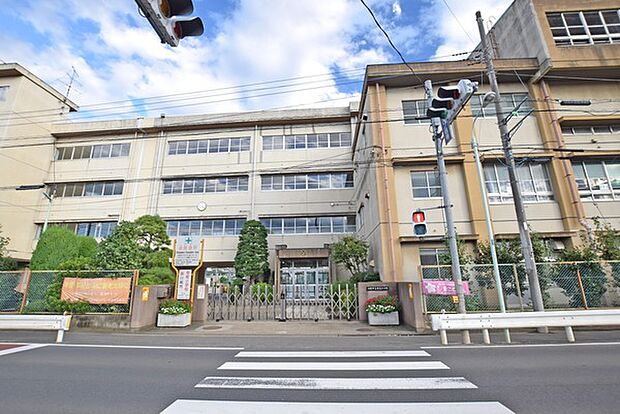 川越市立寺尾小学校まで900m