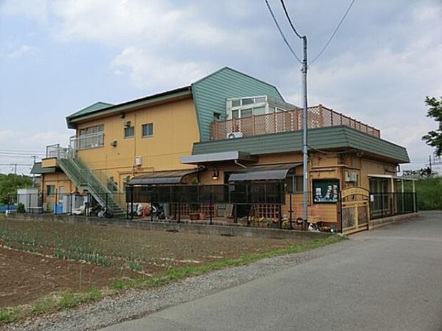 バンビ保育園まで813m