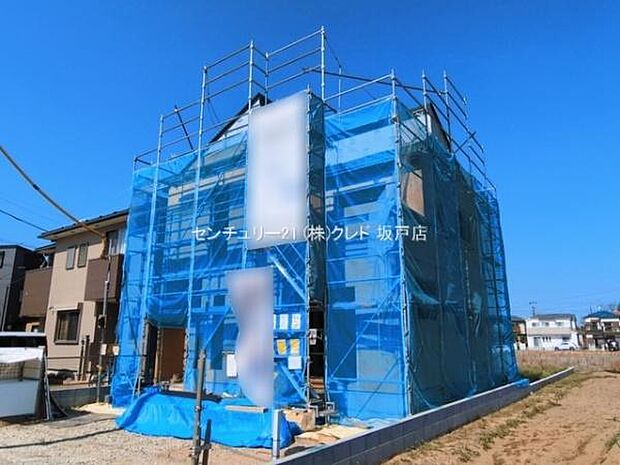 柱や梁などのお家の主要な部分が組まれ、段々とお家の形が出来上がってきました。