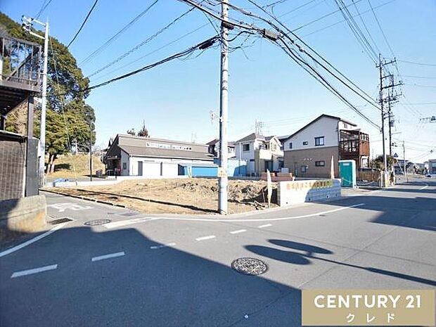 寺尾小学校徒歩8分、寺尾中学校徒歩4分!子育て家族にオススメな、暮らしやすい住環境です。