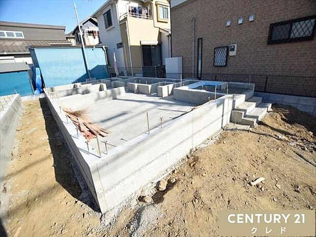 床全面と立ち上がりを鉄筋コンクリートで施工することで、安心して暮らせる地震に強い基礎を造ります。