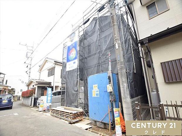 敷地内駐車場2台(車種による)物件東側約70m付近に駐車場(1台分)付き!急な来客時も安心です。