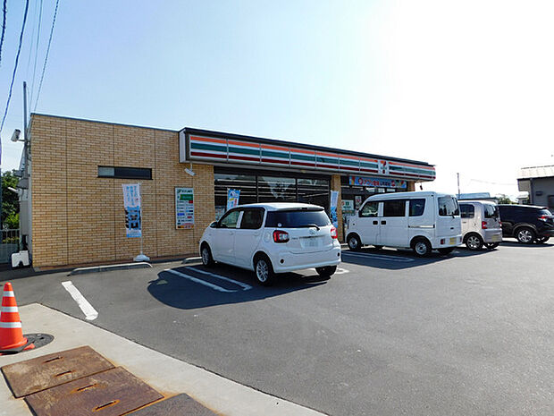 セブンイレブン日高女影店まで450m