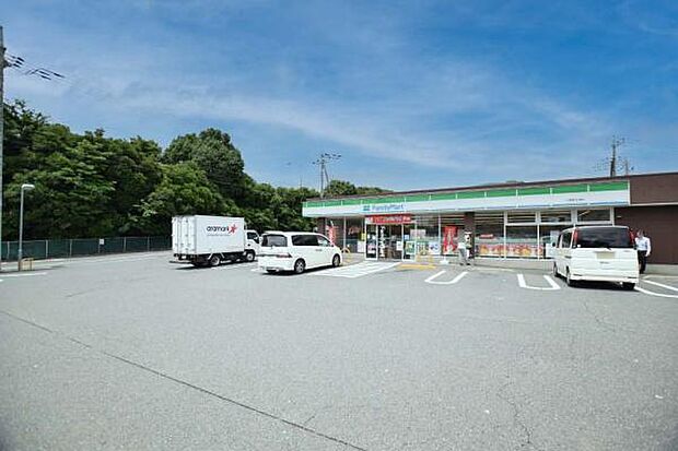 ファミリーマート 川越南大塚店まで1809m