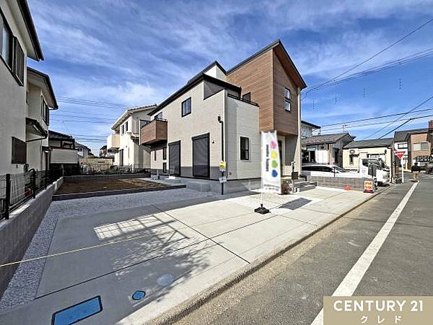 東武越生線「一本松」駅徒歩15分。周辺にはスーパーなどの商業施設が充実。子育て世帯にも嬉しい、便利で安心な住環境が整っています。