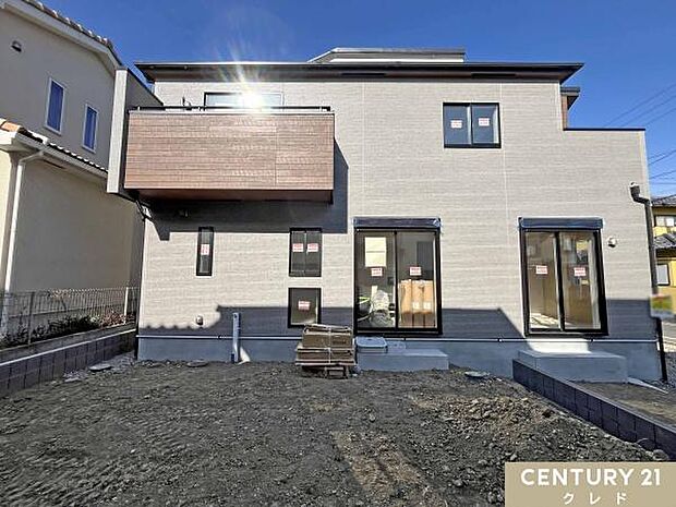 南東向き4（5）LDK！リビングに面した和室は4.5帖は客間やキッズスペースにも活用できます。