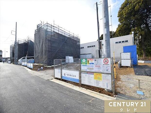 東武東上線「川越」駅バス19分~「下小坂」停徒歩1分。バス停も近く毎日の通勤・通学もスムーズに。