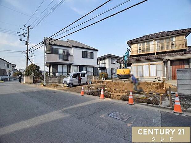 この後は建物を支える重要な基礎工事が始まります。床全面と立ち上がりを鉄筋コンクリートで施工することで、安心して暮らせる地震に強い基礎を造ります。