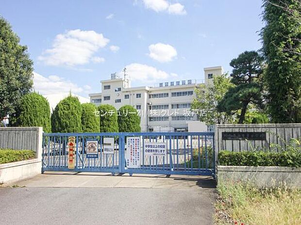川越市立牛子小学校まで800m