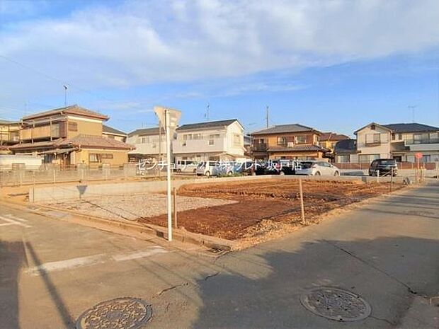 敷地50坪×南東角地で陽当り良好。3→4LDKに対応可能なフレキシブルな新邸。6月下旬完成予定です!