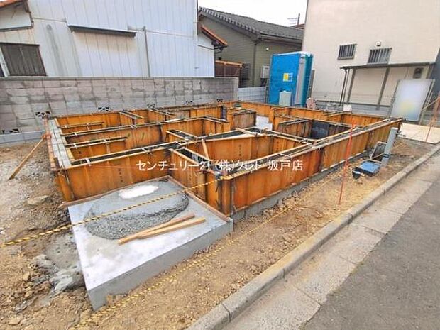 床全面と立ち上がりを鉄筋コンクリートで施工することで、安心して暮らせる地震に強い基礎を造ります。