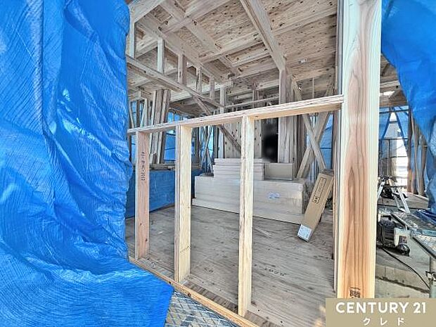 構造・下地を確認できる貴重なタイミングです。生活をイメージしやすいよう、周辺施設も合わせてご案内します。