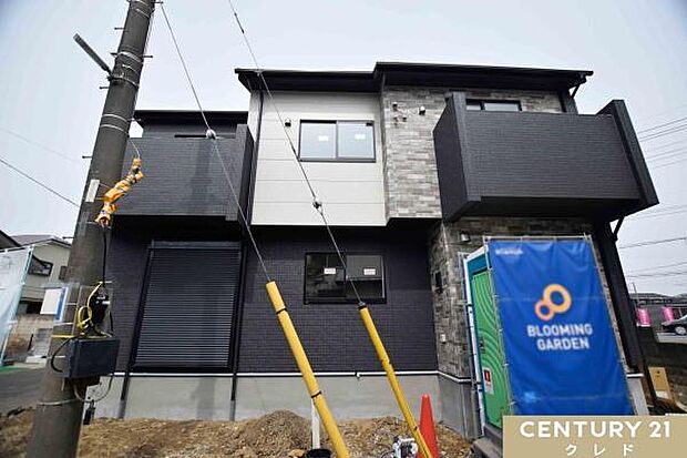 南向きで陽当たり良好!お子様の成長やライフスタイルに合わせて3→4LDKに対応可能な新邸。